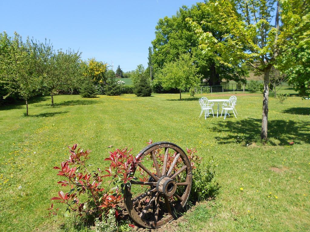 Au Coeur D'Origny Bed & Breakfast Couches Ngoại thất bức ảnh